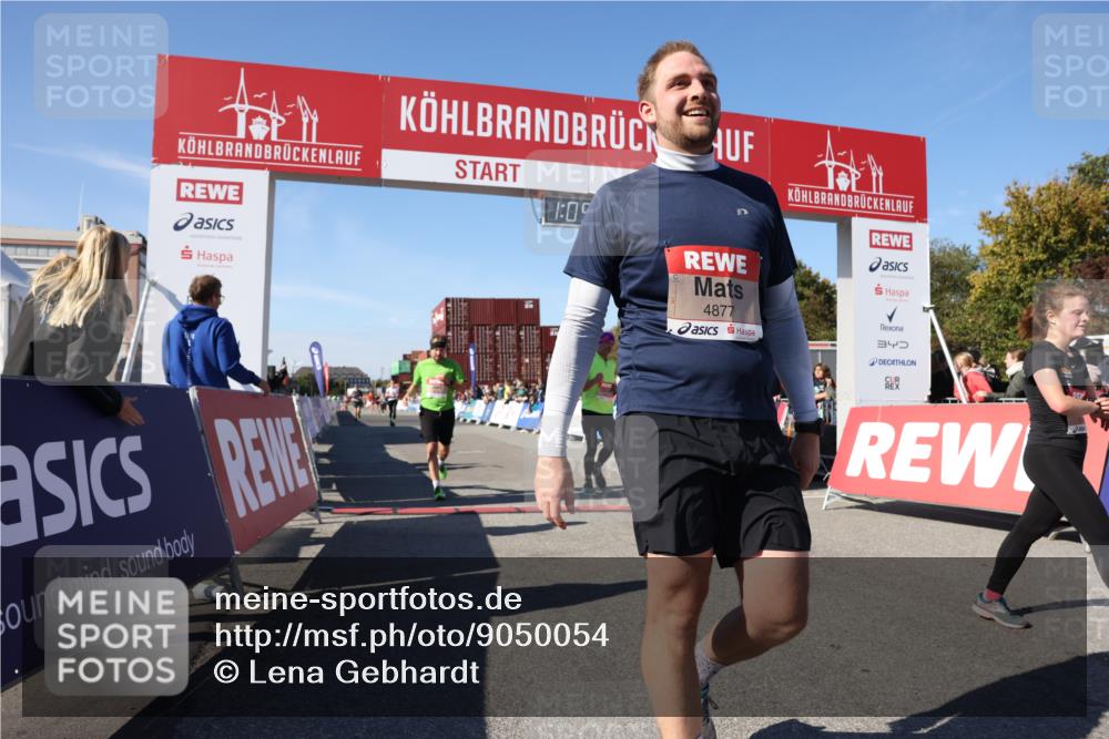 03.10.2025 - Köhlbrandbrückenlauf Lena Gebhardt http://msf.ph/oto/9050054 03.10.2025 13:05:22 Ziel 4272, 4344, 4390, 4496, 4584, 4877, 5637, 5969, 6041, 6044, 6081 meine-sportfotos.de