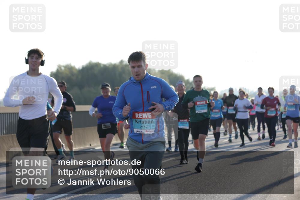 03.10.2025 - Köhlbrandbrückenlauf Jannik Wohlers http://msf.ph/oto/9050066 03.10.2025 09:18:38 Position 3 2117 meine-sportfotos.de