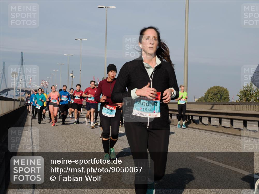 03.10.2025 - Köhlbrandbrückenlauf Fabian Wolf http://msf.ph/oto/9050067 03.10.2025 10:01:13 Position 3 2124, 1614 meine-sportfotos.de