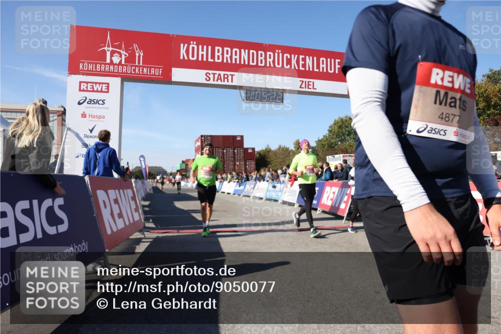 03.10.2025 - Köhlbrandbrückenlauf Lena Gebhardt http://msf.ph/oto/9050077 03.10.2025 13:05:22 Ziel 4272, 4344, 4390, 4496, 4584, 4877, 5637, 5969, 6041, 6044, 6081 meine-sportfotos.de