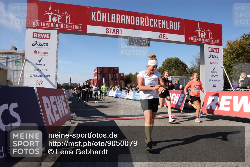 03.10.2025 - Köhlbrandbrückenlauf Lena Gebhardt http://msf.ph/oto/9050079 03.10.2025 13:21:09 Ziel 4393, 4601, 4680, 4749, 4846, 5265, 5363, 5450, 5618, 5746, 5878, 5882, 5883, 6262, 6282, 6296, 6602, 6645, 6646, 6648, 6650, 6756 meine-sportfotos.de