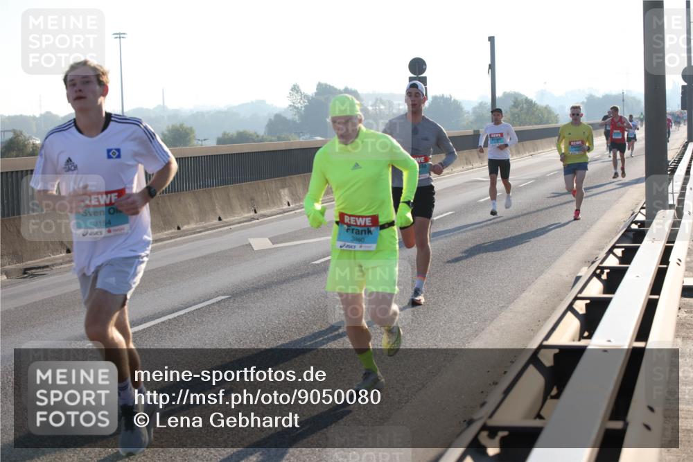 03.10.2025 - Köhlbrandbrückenlauf Lena Gebhardt http://msf.ph/oto/9050080 03.10.2025 09:13:36 Position 1 3154, 3460 meine-sportfotos.de
