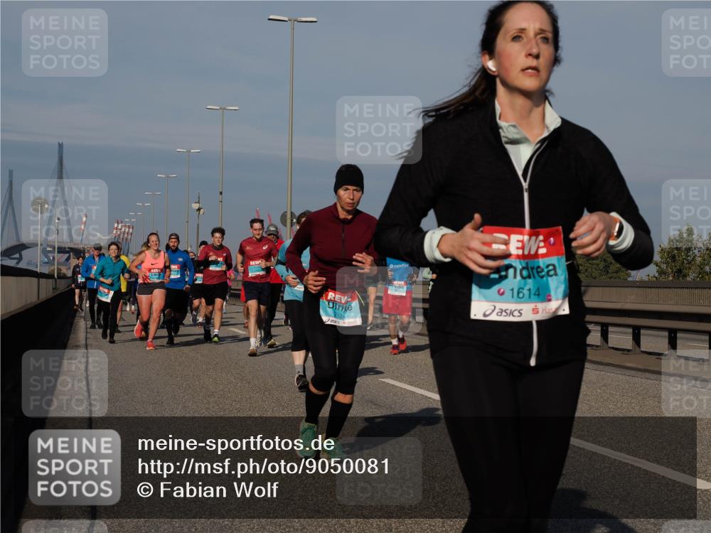 03.10.2025 - Köhlbrandbrückenlauf Fabian Wolf http://msf.ph/oto/9050081 03.10.2025 10:01:14 Position 3 1614, 2124 meine-sportfotos.de