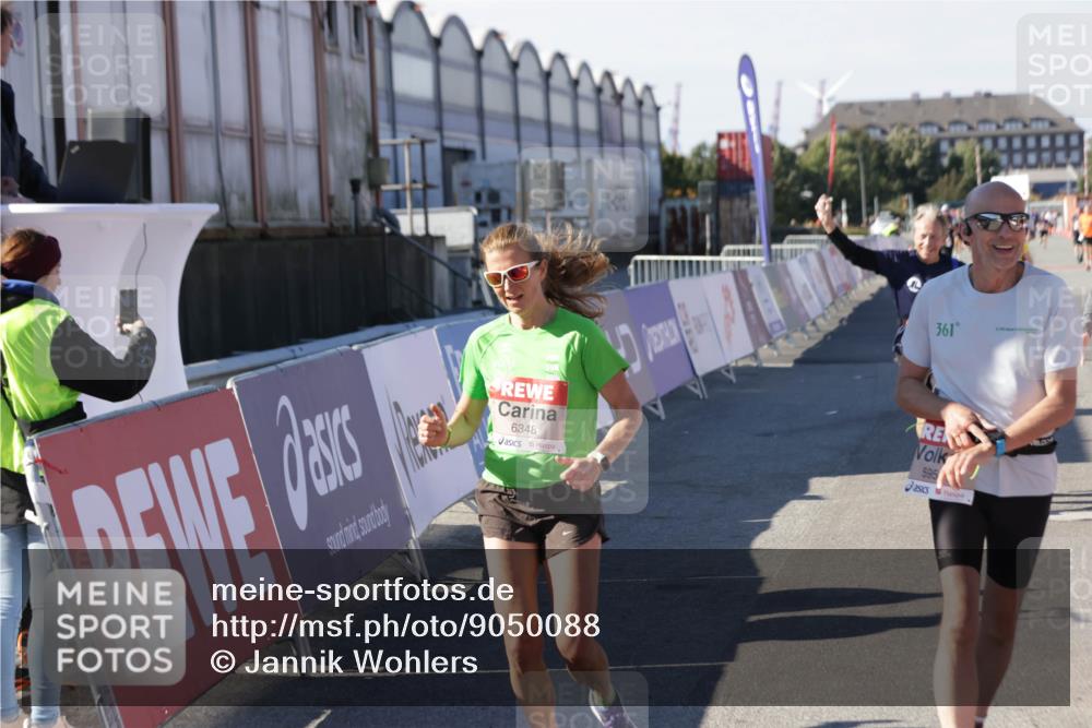 03.10.2025 - Köhlbrandbrückenlauf Jannik Wohlers http://msf.ph/oto/9050088 03.10.2025 13:08:00 Ziel 4184, 4310, 4357, 4395, 4639, 5959, 5993, 6022, 6120, 6163, 6244, 6285, 6348, 6409, 6635, 6651, 6696 meine-sportfotos.de