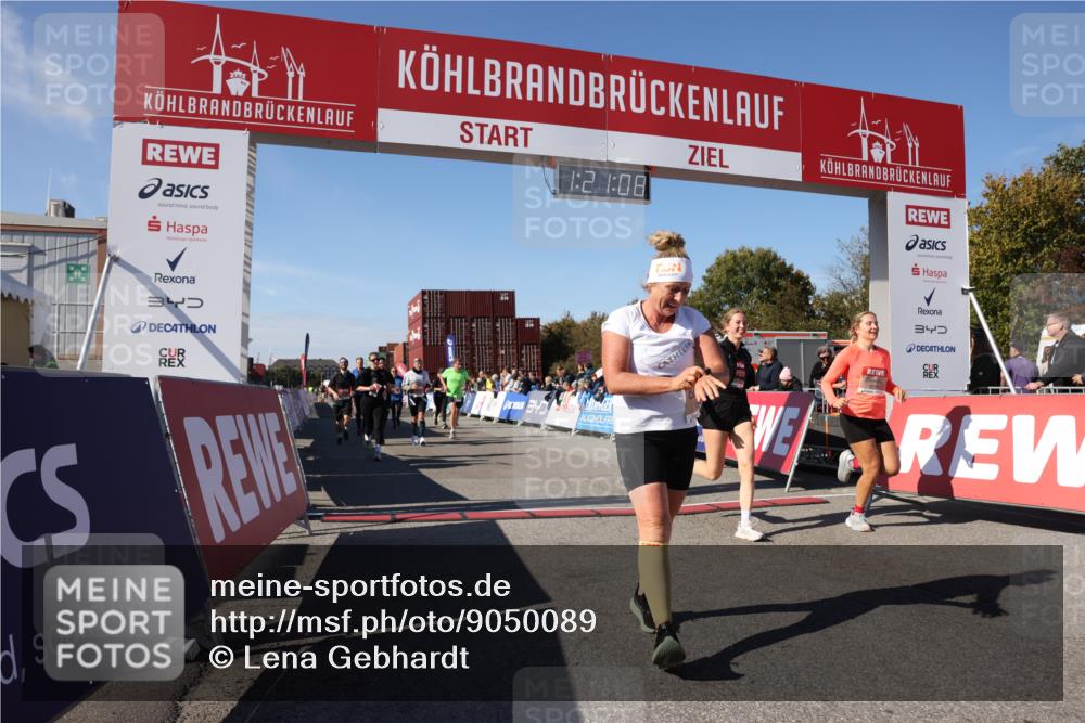 03.10.2025 - Köhlbrandbrückenlauf Lena Gebhardt http://msf.ph/oto/9050089 03.10.2025 13:21:09 Ziel 4393, 4601, 4680, 4749, 4846, 5265, 5363, 5450, 5618, 5746, 5878, 5882, 5883, 6262, 6282, 6296, 6602, 6645, 6646, 6648, 6650, 6756 meine-sportfotos.de