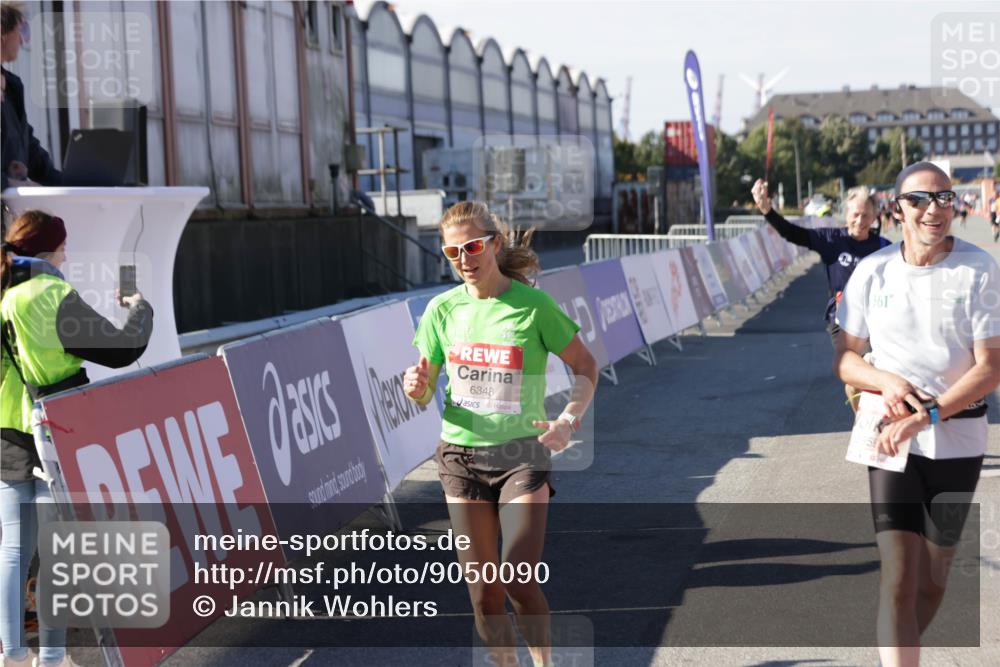 03.10.2025 - Köhlbrandbrückenlauf Jannik Wohlers http://msf.ph/oto/9050090 03.10.2025 13:08:00 Ziel 4184, 4310, 4357, 4395, 4639, 5959, 5993, 6022, 6120, 6163, 6244, 6285, 6348, 6409, 6635, 6651, 6696 meine-sportfotos.de