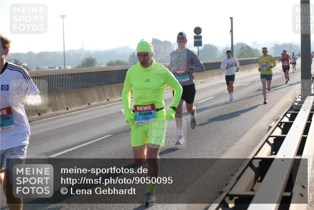 03.10.2025 - Köhlbrandbrückenlauf Lena Gebhardt http://msf.ph/oto/9050095 03.10.2025 09:13:37 Position 1 3460, 1174 meine-sportfotos.de