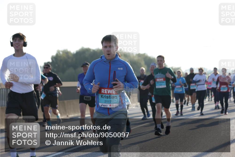 03.10.2025 - Köhlbrandbrückenlauf Jannik Wohlers http://msf.ph/oto/9050097 03.10.2025 09:18:38 Position 3 2117 meine-sportfotos.de
