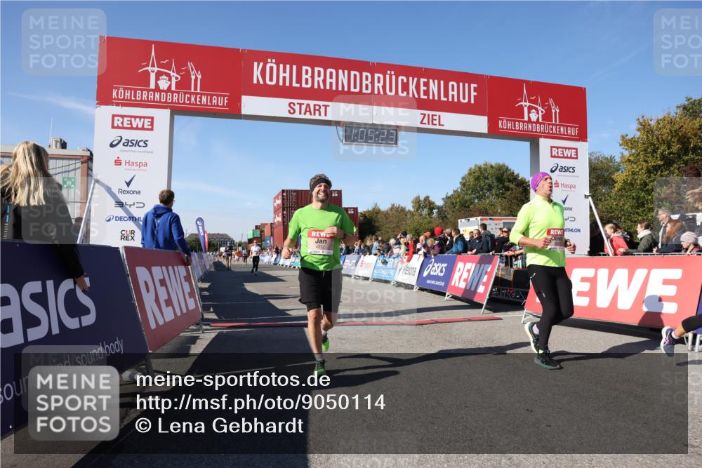 03.10.2025 - Köhlbrandbrückenlauf Lena Gebhardt http://msf.ph/oto/9050114 03.10.2025 13:05:23 Ziel 4011, 4272, 4344, 4390, 4496, 4584, 4877, 5637, 5969, 6041, 6044, 6081 meine-sportfotos.de