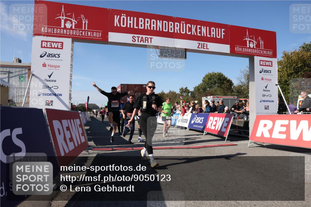 03.10.2025 - Köhlbrandbrückenlauf Lena Gebhardt http://msf.ph/oto/9050123 03.10.2025 13:21:11 Ziel 4363, 4393, 4601, 4680, 4749, 4846, 5265, 5363, 5450, 5618, 5746, 5873, 5878, 5882, 5883, 6262, 6282, 6296, 6602, 6645, 6646, 6648, 6650, 6756 meine-sportfotos.de