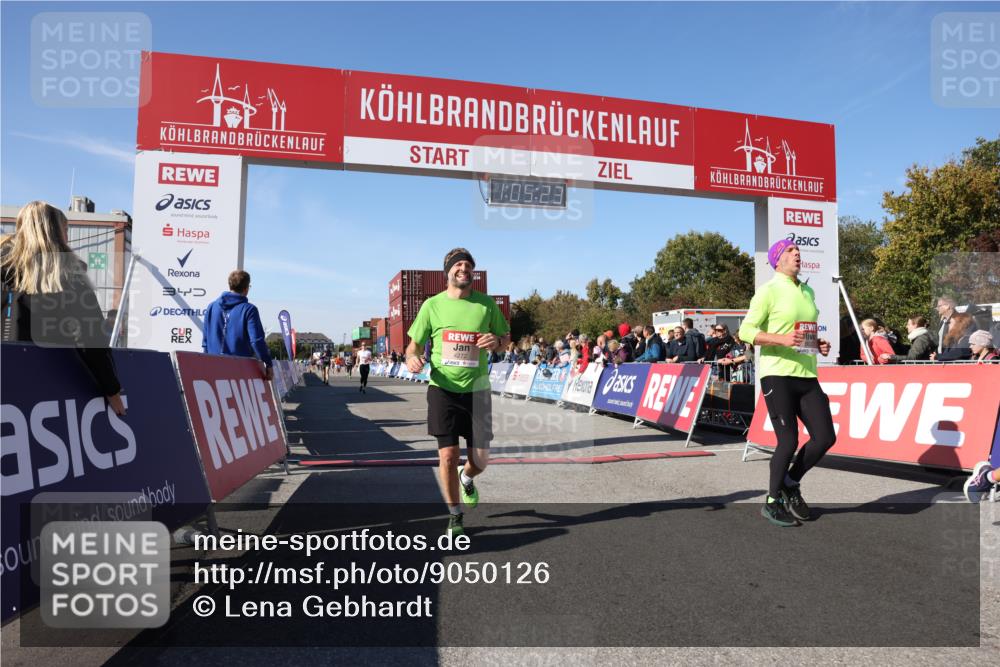 03.10.2025 - Köhlbrandbrückenlauf Lena Gebhardt http://msf.ph/oto/9050126 03.10.2025 13:05:23 Ziel 4011, 4272, 4344, 4390, 4496, 4584, 4877, 5637, 5969, 6041, 6044, 6081 meine-sportfotos.de