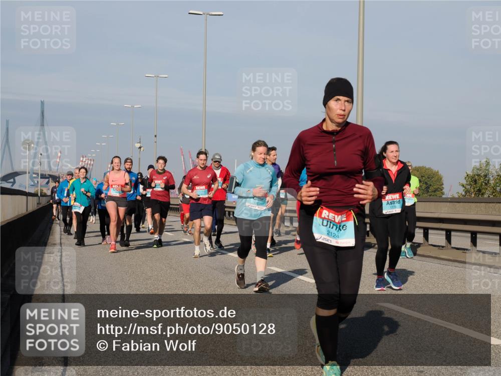 03.10.2025 - Köhlbrandbrückenlauf Fabian Wolf http://msf.ph/oto/9050128 03.10.2025 10:01:15 Position 3 2124, 1778 meine-sportfotos.de