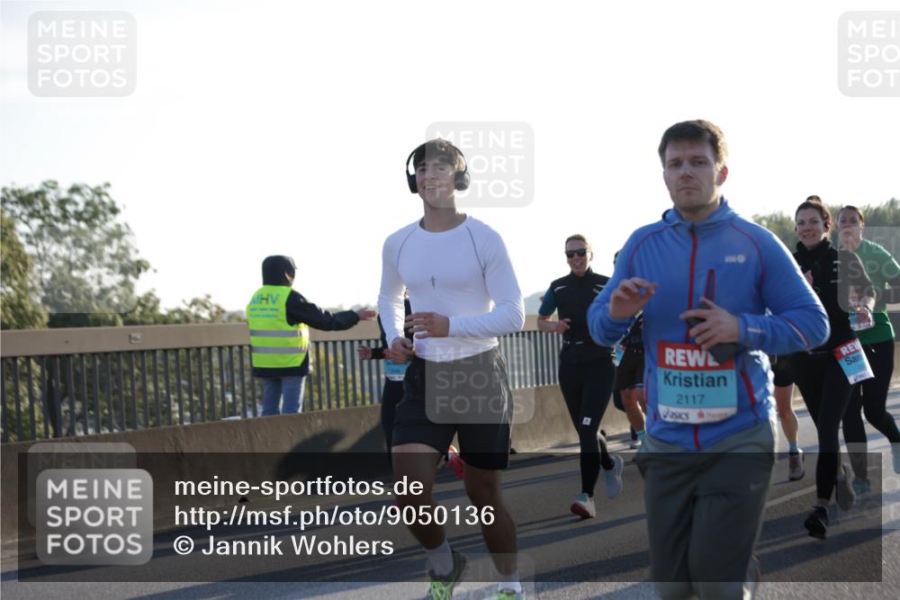 03.10.2025 - Köhlbrandbrückenlauf Jannik Wohlers http://msf.ph/oto/9050136 03.10.2025 09:18:39 Position 3 2117 meine-sportfotos.de