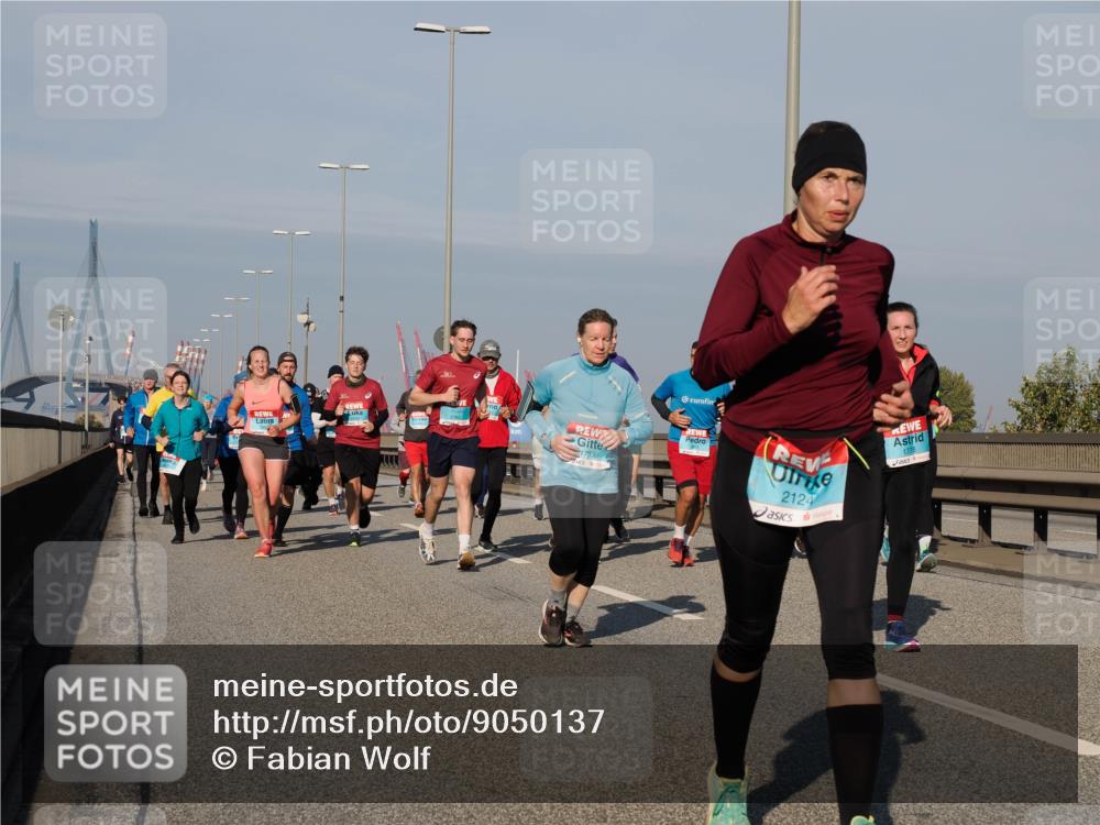 03.10.2025 - Köhlbrandbrückenlauf Fabian Wolf http://msf.ph/oto/9050137 03.10.2025 10:01:15 Position 3 1737, 2124 meine-sportfotos.de