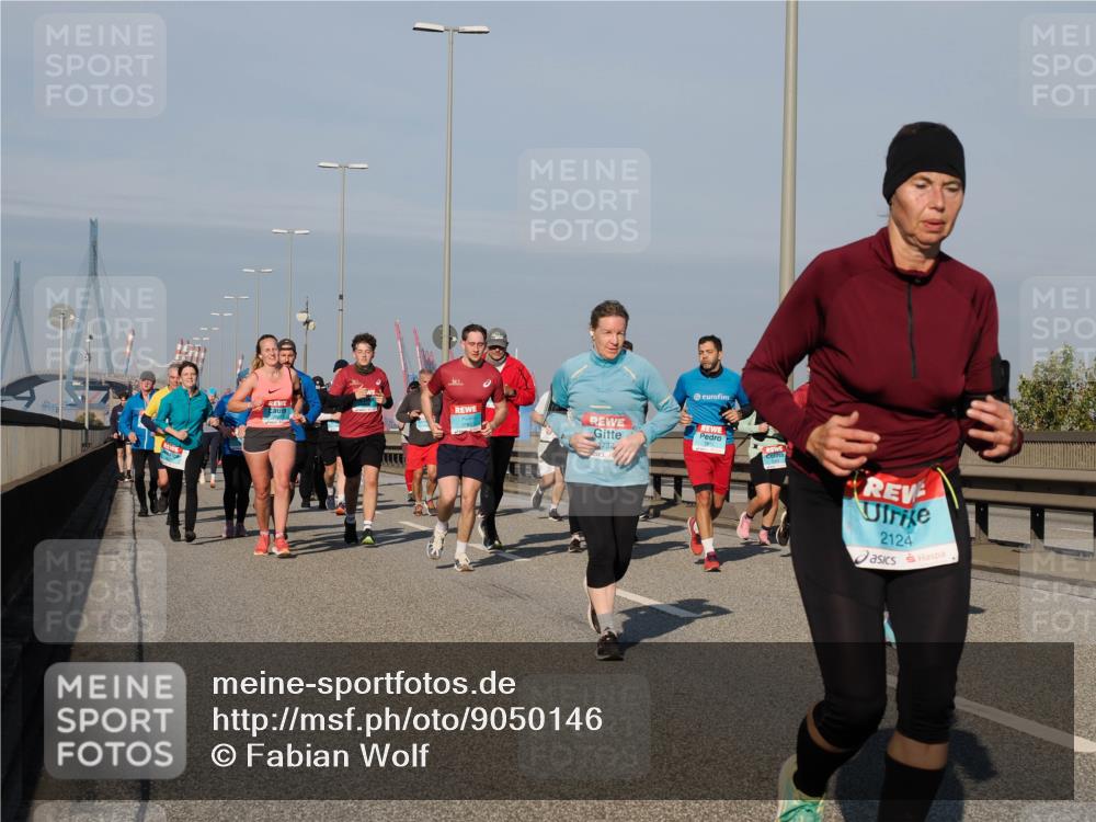 03.10.2025 - Köhlbrandbrückenlauf Fabian Wolf http://msf.ph/oto/9050146 03.10.2025 10:01:15 Position 3 1734, 2124 meine-sportfotos.de