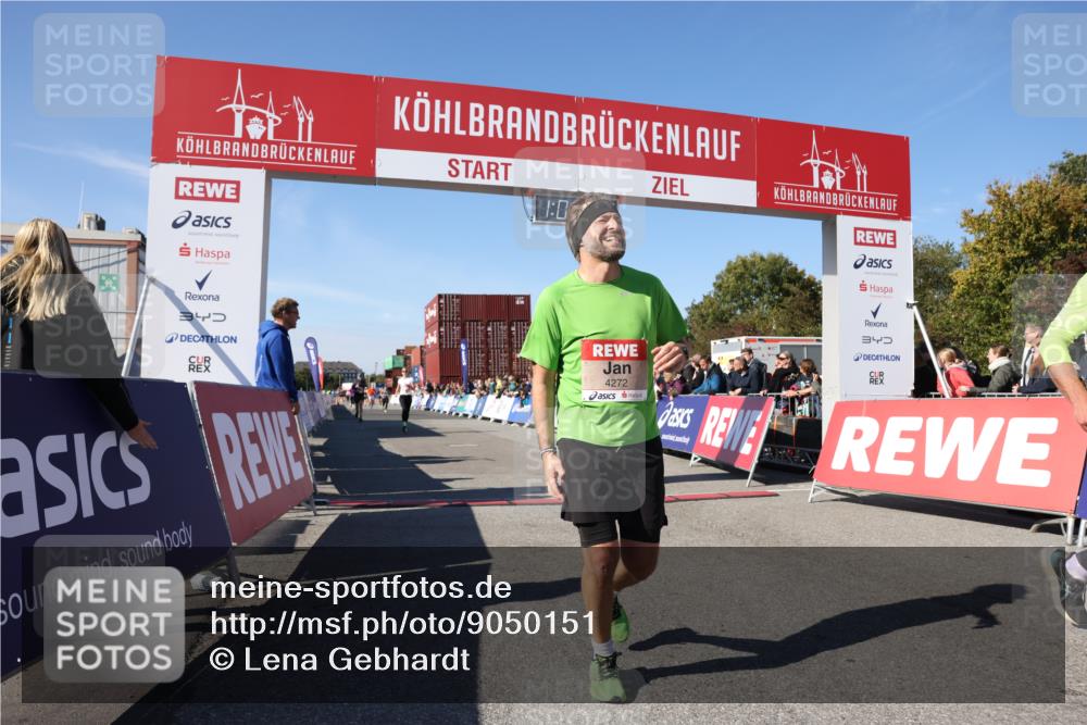 03.10.2025 - Köhlbrandbrückenlauf Lena Gebhardt http://msf.ph/oto/9050151 03.10.2025 13:05:24 Ziel 4011, 4272, 4344, 4390, 4496, 4584, 4877, 5637, 5969, 6041, 6044, 6081 meine-sportfotos.de