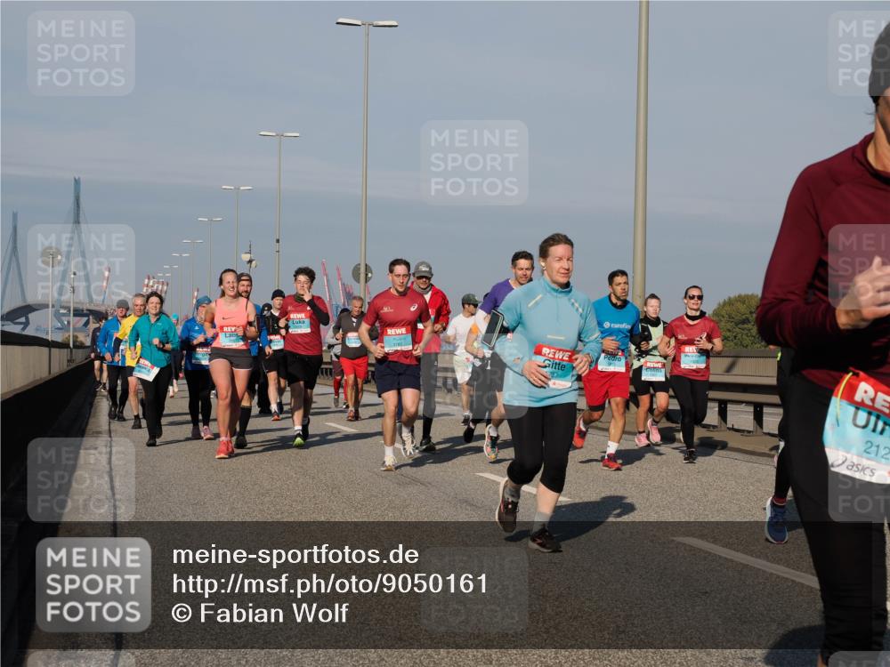 03.10.2025 - Köhlbrandbrückenlauf Fabian Wolf http://msf.ph/oto/9050161 03.10.2025 10:01:15 Position 3 212 meine-sportfotos.de