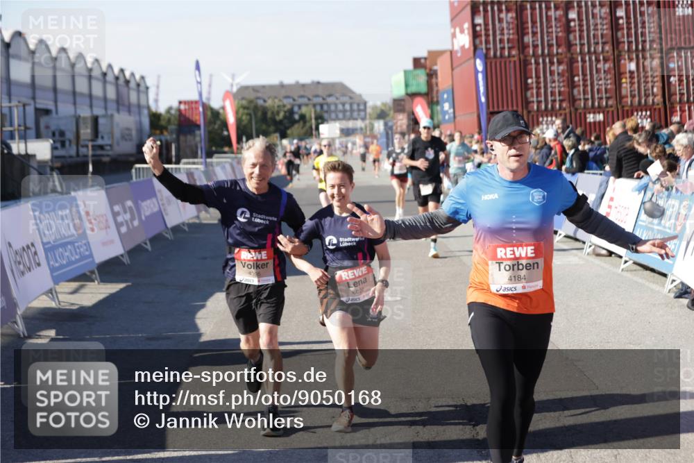 03.10.2025 - Köhlbrandbrückenlauf Jannik Wohlers http://msf.ph/oto/9050168 03.10.2025 13:08:02 Ziel 4107, 4184, 4357, 4395, 4639, 5959, 6022, 6163, 6244, 6348, 6409, 6635, 6696, 6752 meine-sportfotos.de