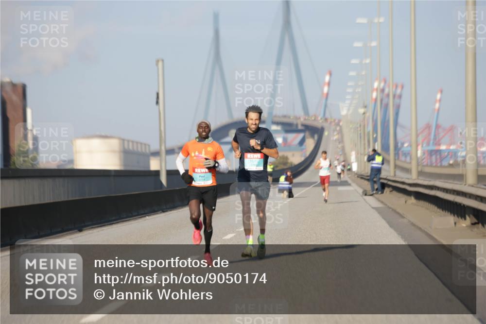 03.10.2025 - Köhlbrandbrückenlauf Jannik Wohlers http://msf.ph/oto/9050174 03.10.2025 09:35:50 Position 3 3714 meine-sportfotos.de