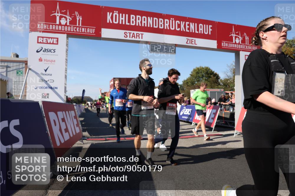 03.10.2025 - Köhlbrandbrückenlauf Lena Gebhardt http://msf.ph/oto/9050179 03.10.2025 13:21:13 Ziel 4363, 4393, 4601, 4680, 4749, 4846, 5265, 5363, 5450, 5618, 5746, 5873, 5878, 5882, 5883, 6262, 6282, 6602, 6756 meine-sportfotos.de