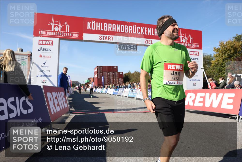 03.10.2025 - Köhlbrandbrückenlauf Lena Gebhardt http://msf.ph/oto/9050192 03.10.2025 13:05:24 Ziel 4011, 4272, 4344, 4390, 4496, 4584, 4877, 5637, 5969, 6041, 6044, 6081 meine-sportfotos.de