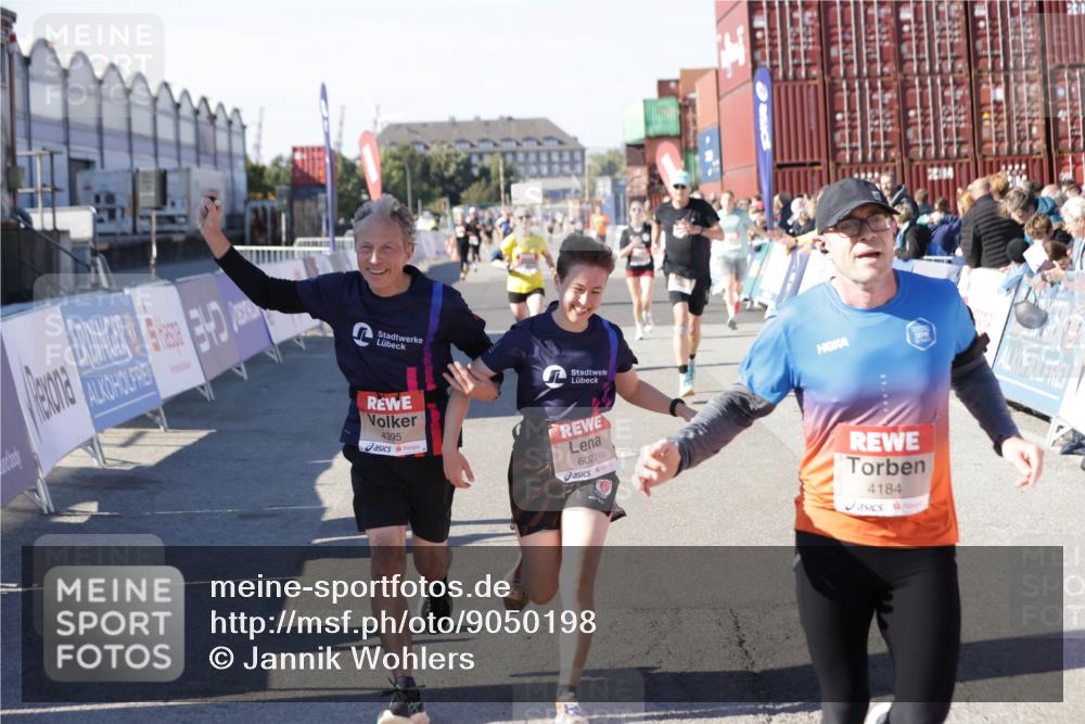 03.10.2025 - Köhlbrandbrückenlauf Jannik Wohlers http://msf.ph/oto/9050198 03.10.2025 13:08:02 Ziel 4107, 4184, 4357, 4395, 4639, 5959, 6022, 6163, 6244, 6348, 6409, 6635, 6696, 6752 meine-sportfotos.de