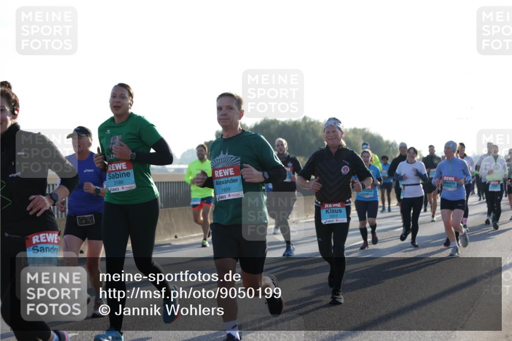 03.10.2025 - Köhlbrandbrückenlauf Jannik Wohlers http://msf.ph/oto/9050199 03.10.2025 09:18:41 Position 3 3186, 1699, 2939, 3017 meine-sportfotos.de