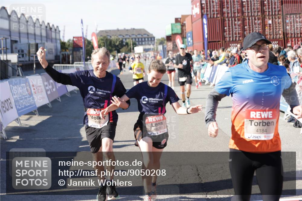 03.10.2025 - Köhlbrandbrückenlauf Jannik Wohlers http://msf.ph/oto/9050208 03.10.2025 13:08:02 Ziel 4107, 4184, 4357, 4395, 4639, 5959, 6022, 6163, 6244, 6348, 6409, 6635, 6696, 6752 meine-sportfotos.de