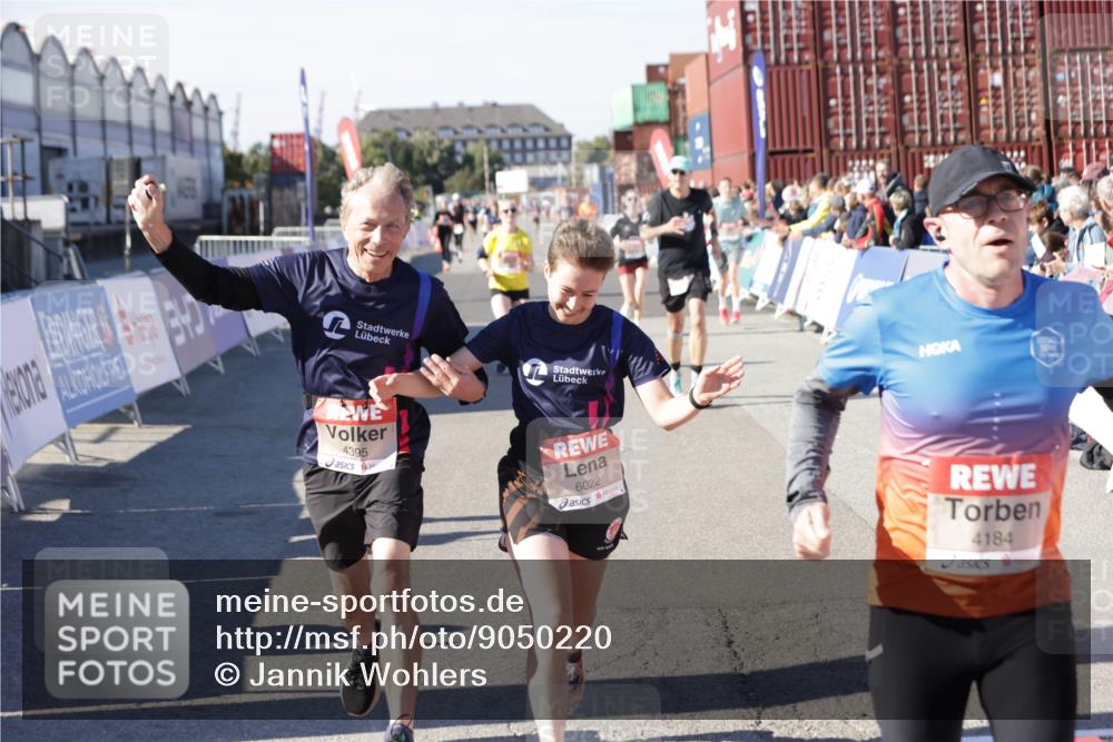 03.10.2025 - Köhlbrandbrückenlauf Jannik Wohlers http://msf.ph/oto/9050220 03.10.2025 13:08:02 Ziel 4107, 4184, 4357, 4395, 4639, 5959, 6022, 6163, 6244, 6348, 6409, 6635, 6696, 6752 meine-sportfotos.de