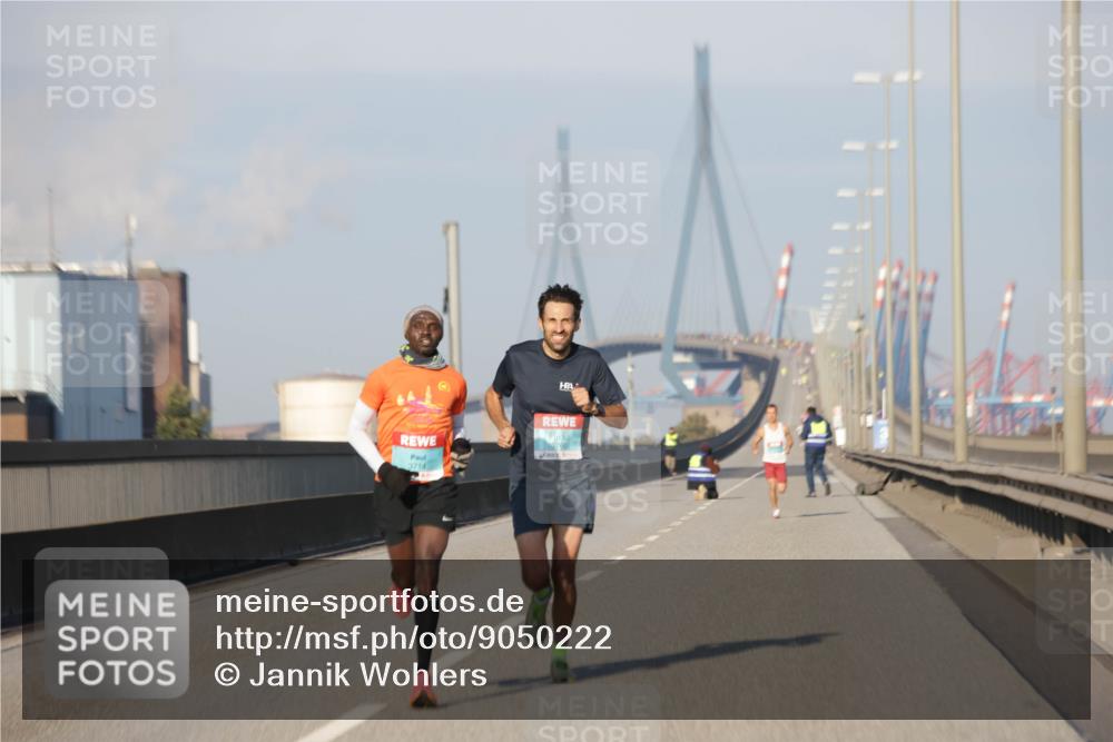 03.10.2025 - Köhlbrandbrückenlauf Jannik Wohlers http://msf.ph/oto/9050222 03.10.2025 09:35:51 Position 3 3714, 3760 meine-sportfotos.de