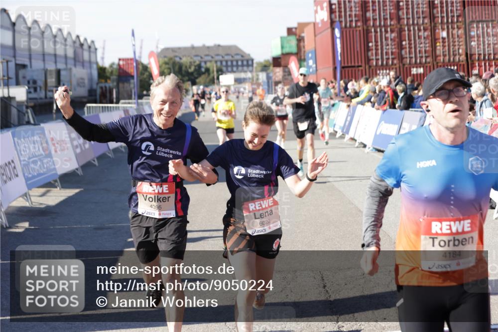 03.10.2025 - Köhlbrandbrückenlauf Jannik Wohlers http://msf.ph/oto/9050224 03.10.2025 13:08:02 Ziel 4107, 4184, 4357, 4395, 4639, 5959, 6022, 6163, 6244, 6348, 6409, 6635, 6696, 6752 meine-sportfotos.de