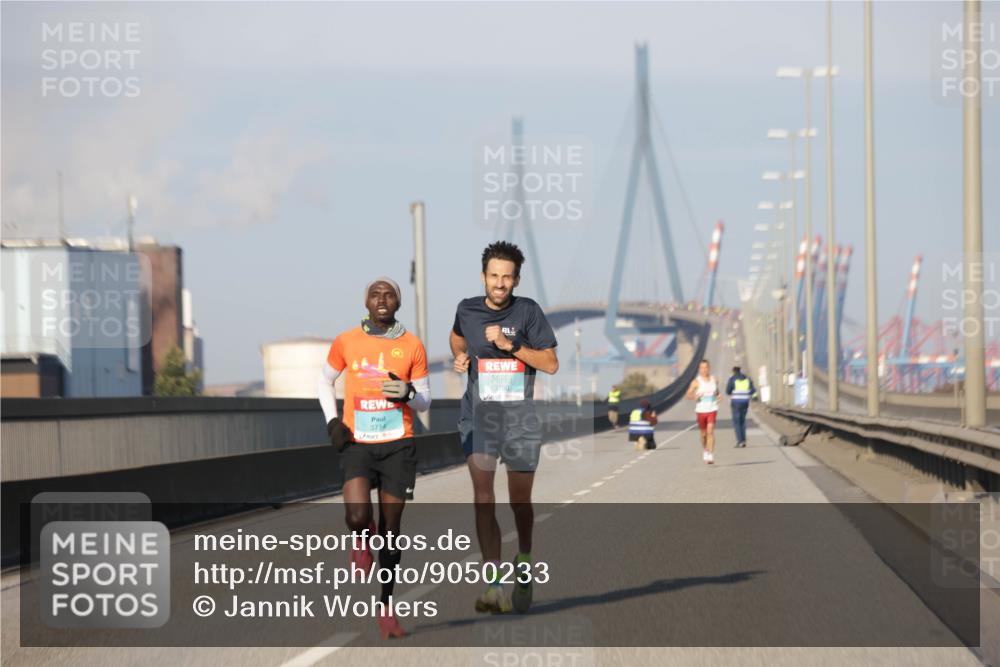 03.10.2025 - Köhlbrandbrückenlauf Jannik Wohlers http://msf.ph/oto/9050233 03.10.2025 09:35:51 Position 3 3714, 3760 meine-sportfotos.de