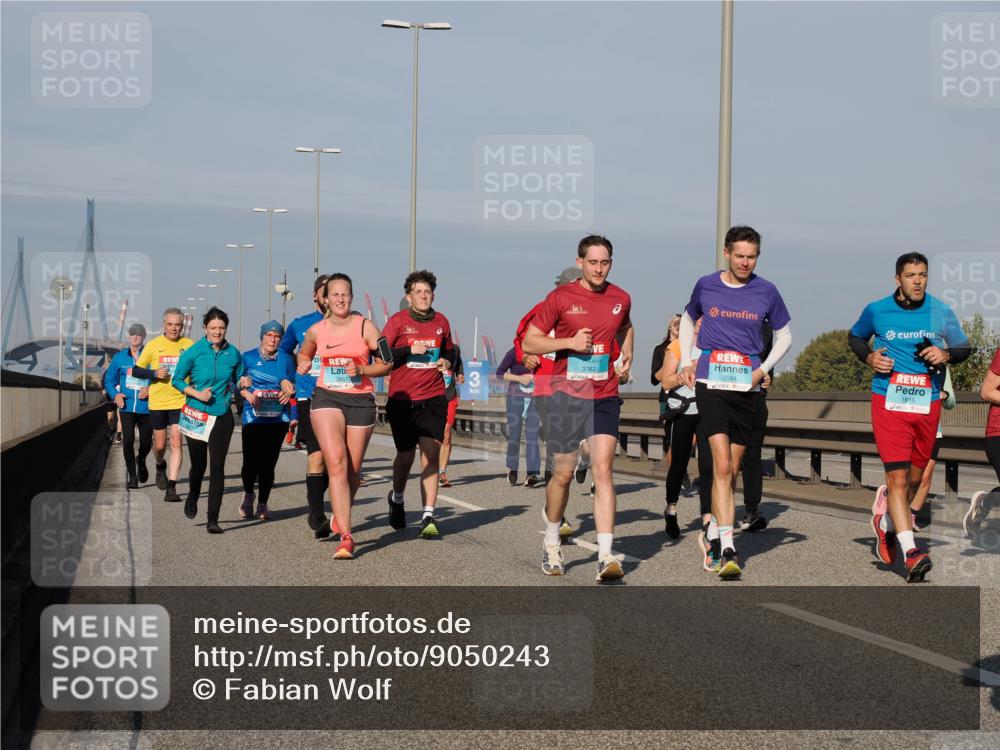 03.10.2025 - Köhlbrandbrückenlauf Fabian Wolf http://msf.ph/oto/9050243 03.10.2025 10:01:17 Position 3 2867, 2984, 1815, 3762, 3 meine-sportfotos.de