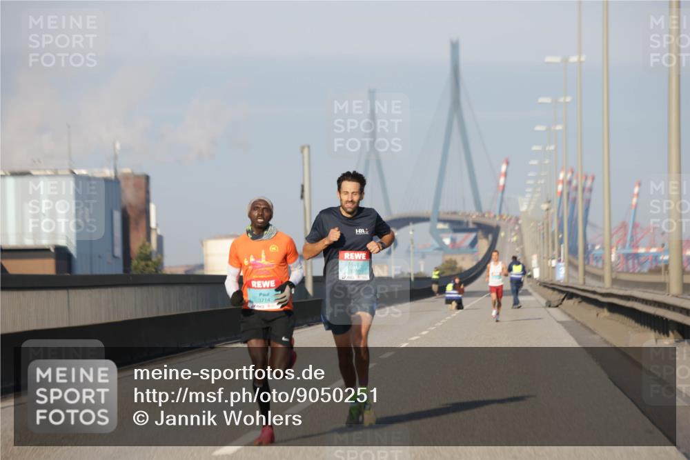 03.10.2025 - Köhlbrandbrückenlauf Jannik Wohlers http://msf.ph/oto/9050251 03.10.2025 09:35:52 Position 3 3714, 3760 meine-sportfotos.de