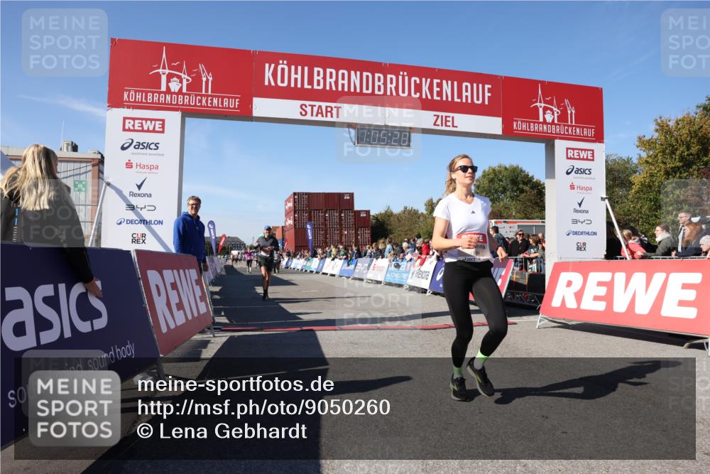 03.10.2025 - Köhlbrandbrückenlauf Lena Gebhardt http://msf.ph/oto/9050260 03.10.2025 13:05:28 Ziel 4011, 4062, 4161, 4272, 4384, 4496, 4584, 4877, 5468, 5637, 6041, 6044 meine-sportfotos.de