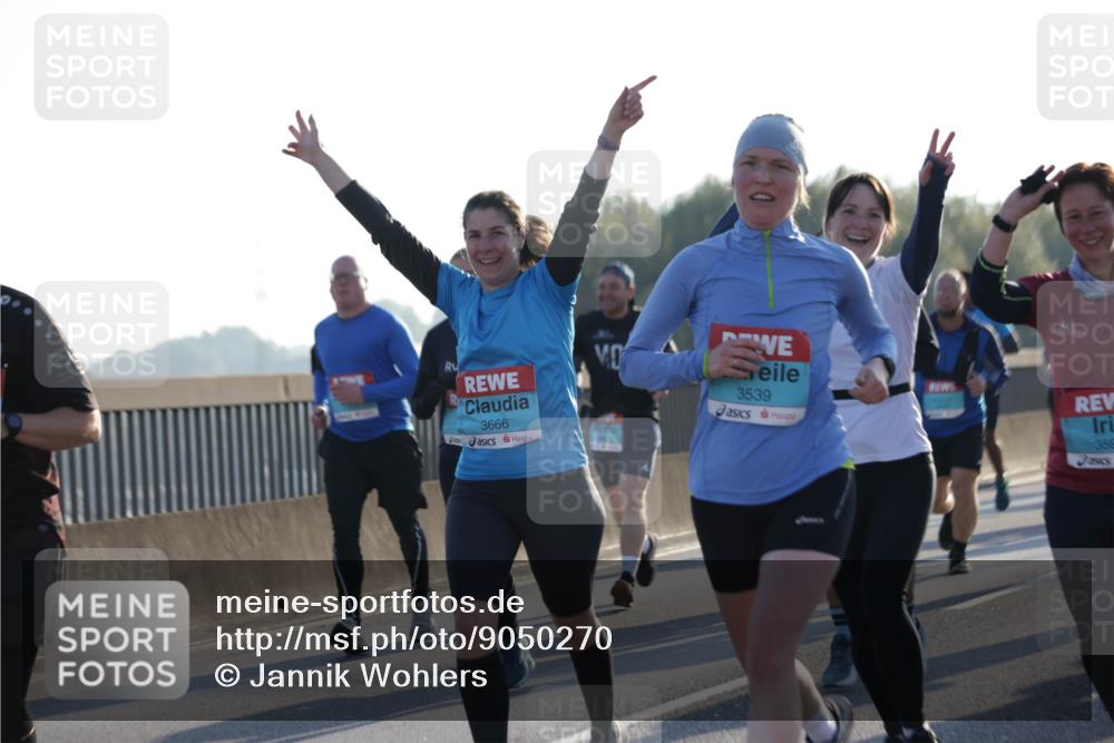 03.10.2025 - Köhlbrandbrückenlauf Jannik Wohlers http://msf.ph/oto/9050270 03.10.2025 09:18:43 Position 3 3666, 3539, 359 meine-sportfotos.de