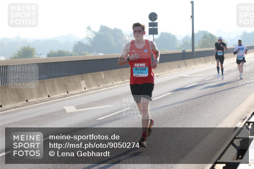 03.10.2025 - Köhlbrandbrückenlauf Lena Gebhardt http://msf.ph/oto/9050274 03.10.2025 09:13:43 Position 1 3152 meine-sportfotos.de