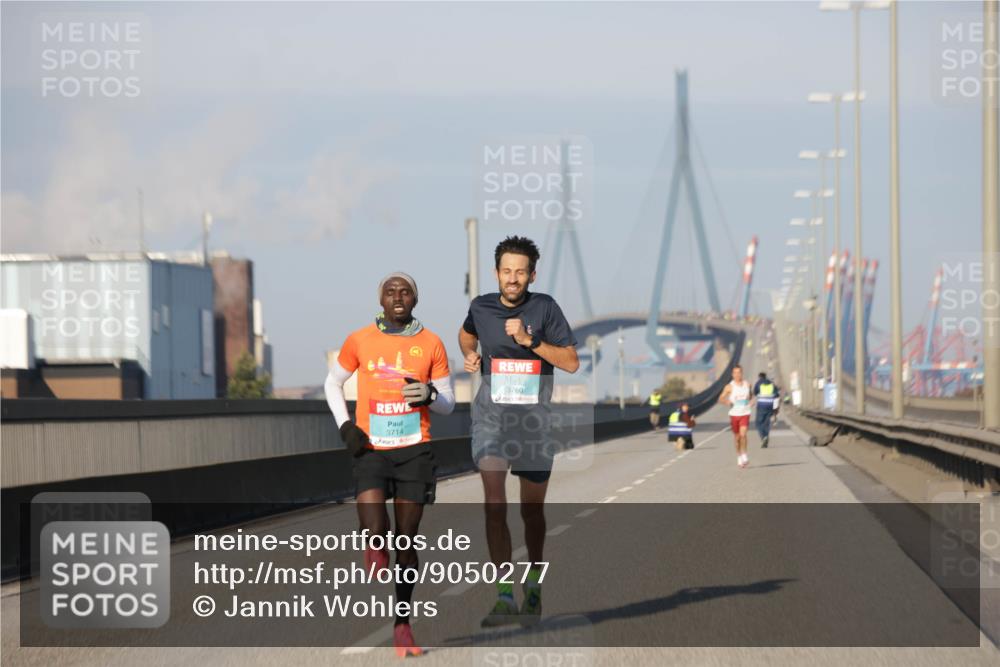 03.10.2025 - Köhlbrandbrückenlauf Jannik Wohlers http://msf.ph/oto/9050277 03.10.2025 09:35:52 Position 3 3714, 3760 meine-sportfotos.de