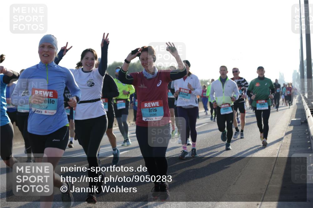 03.10.2025 - Köhlbrandbrückenlauf Jannik Wohlers http://msf.ph/oto/9050283 03.10.2025 09:18:44 Position 3 7, 3539, 3596, 1387 meine-sportfotos.de