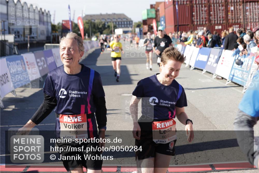 03.10.2025 - Köhlbrandbrückenlauf Jannik Wohlers http://msf.ph/oto/9050284 03.10.2025 13:08:03 Ziel 4107, 4184, 4357, 4395, 4639, 5959, 6022, 6163, 6244, 6348, 6409, 6635, 6696, 6752, 6774 meine-sportfotos.de