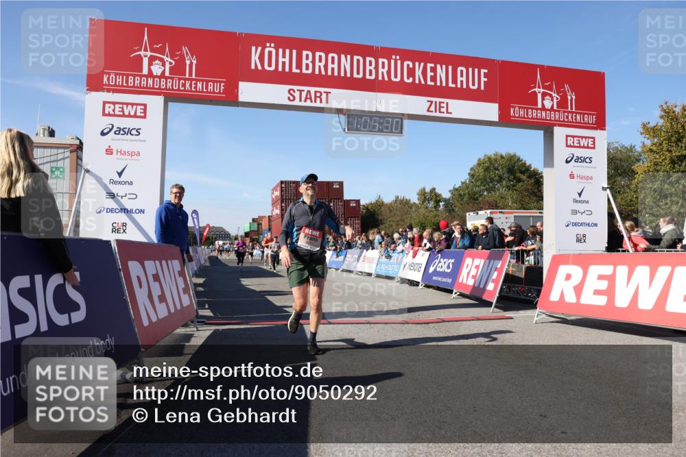 03.10.2025 - Köhlbrandbrückenlauf Lena Gebhardt http://msf.ph/oto/9050292 03.10.2025 13:05:30 Ziel 4011, 4062, 4161, 4272, 4278, 4384, 4496, 4584, 5468, 5637 meine-sportfotos.de