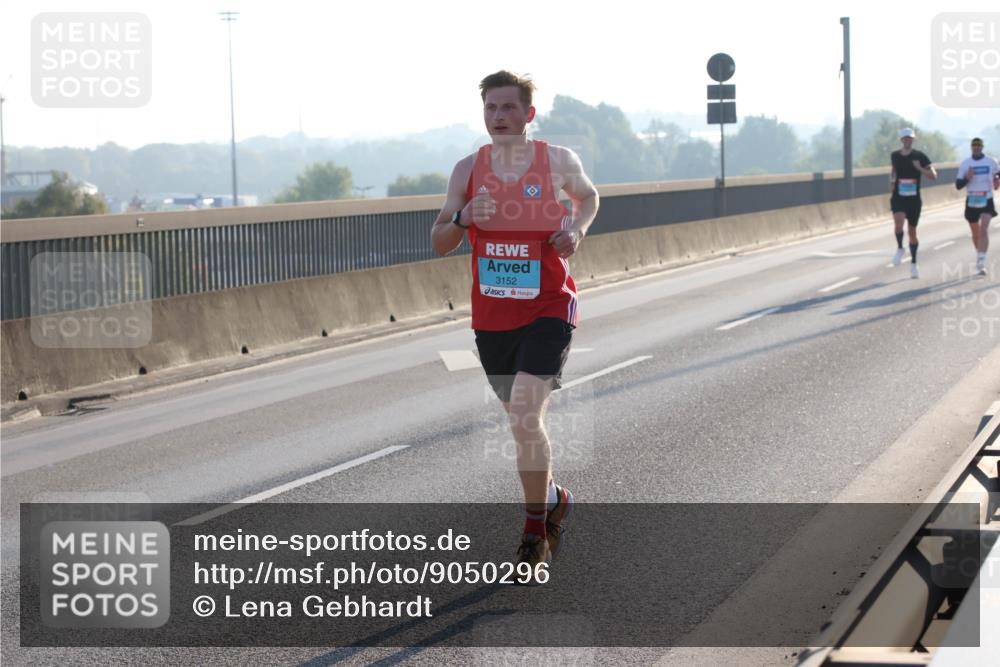 03.10.2025 - Köhlbrandbrückenlauf Lena Gebhardt http://msf.ph/oto/9050296 03.10.2025 09:13:43 Position 1 3152 meine-sportfotos.de