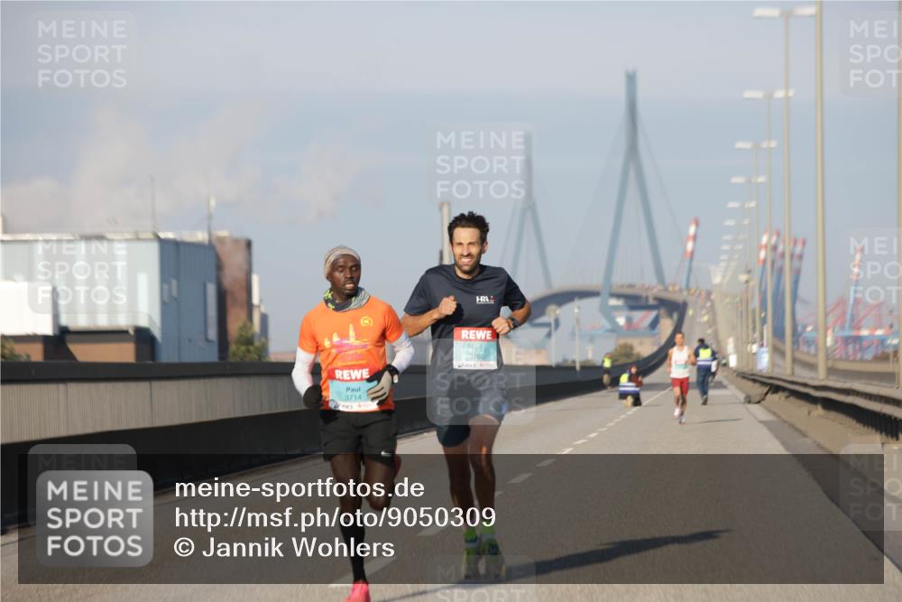 03.10.2025 - Köhlbrandbrückenlauf Jannik Wohlers http://msf.ph/oto/9050309 03.10.2025 09:35:52 Position 3 3714, 3760 meine-sportfotos.de