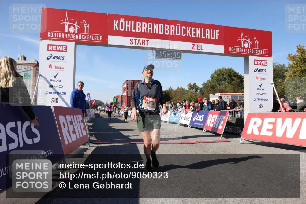 03.10.2025 - Köhlbrandbrückenlauf Lena Gebhardt http://msf.ph/oto/9050323 03.10.2025 13:05:31 Ziel 4011, 4062, 4161, 4272, 4278, 4384, 4496, 4584, 5468, 5637, 6281 meine-sportfotos.de