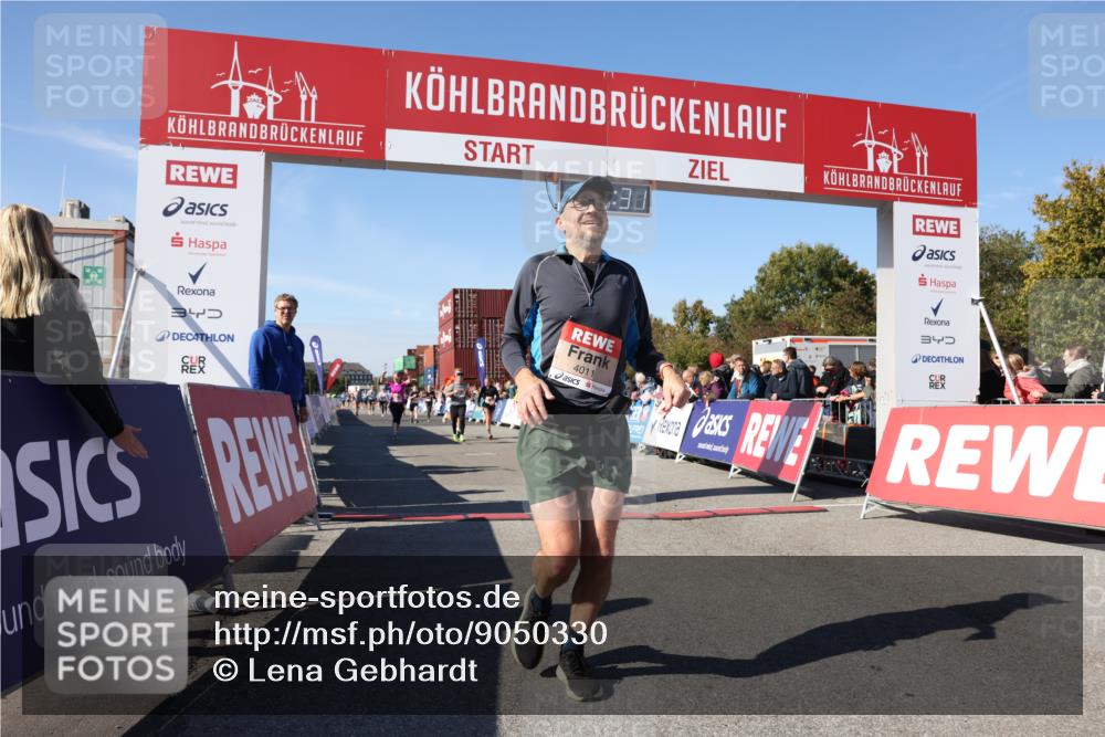 03.10.2025 - Köhlbrandbrückenlauf Lena Gebhardt http://msf.ph/oto/9050330 03.10.2025 13:05:31 Ziel 4011, 4062, 4161, 4272, 4278, 4384, 4496, 4584, 5468, 5637, 6281 meine-sportfotos.de