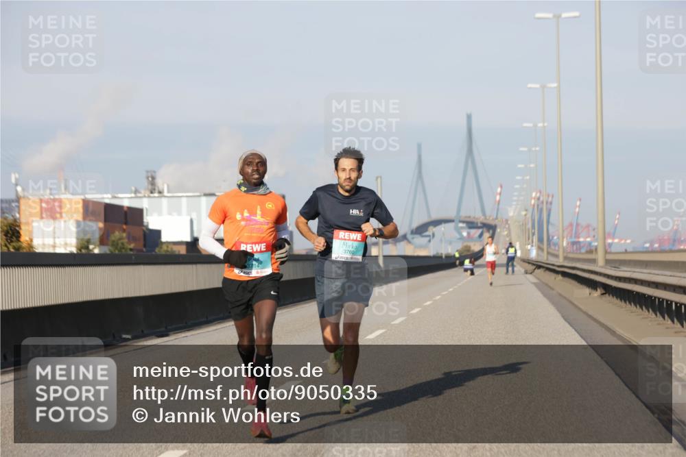 03.10.2025 - Köhlbrandbrückenlauf Jannik Wohlers http://msf.ph/oto/9050335 03.10.2025 09:35:54 Position 3 3760 meine-sportfotos.de
