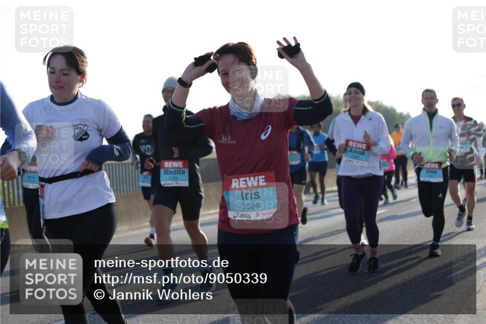 03.10.2025 - Köhlbrandbrückenlauf Jannik Wohlers http://msf.ph/oto/9050339 03.10.2025 09:18:44 Position 3 1338, 3596, 1387, 1967 meine-sportfotos.de
