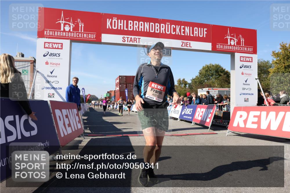 03.10.2025 - Köhlbrandbrückenlauf Lena Gebhardt http://msf.ph/oto/9050341 03.10.2025 13:05:31 Ziel 4011, 4062, 4161, 4272, 4278, 4384, 4496, 4584, 5468, 5637, 6281 meine-sportfotos.de