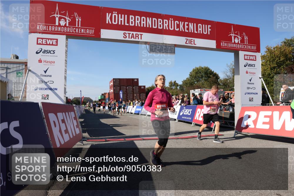 03.10.2025 - Köhlbrandbrückenlauf Lena Gebhardt http://msf.ph/oto/9050383 03.10.2025 13:21:18 Ziel 4363, 4379, 4393, 4601, 4749, 4838, 4846, 5265, 5450, 5618, 5725, 5746, 5873, 5878, 5882, 5883, 6262, 6602, 6675, 6676, 6679, 6756 meine-sportfotos.de