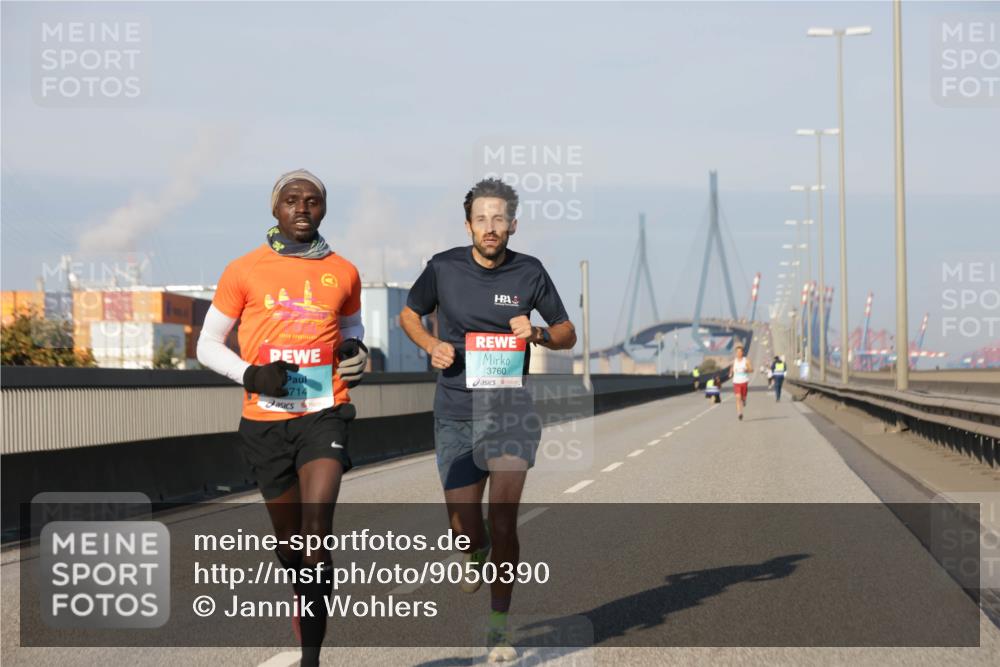 03.10.2025 - Köhlbrandbrückenlauf Jannik Wohlers http://msf.ph/oto/9050390 03.10.2025 09:35:54 Position 3 714, 3760 meine-sportfotos.de